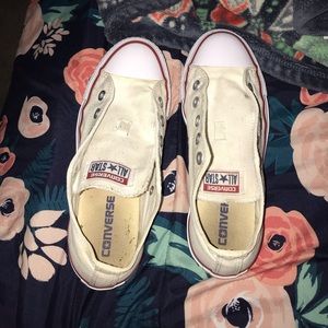 White all star converse